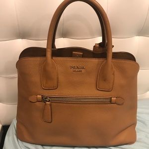 Last day sale! Prada saffino Bag Classic!